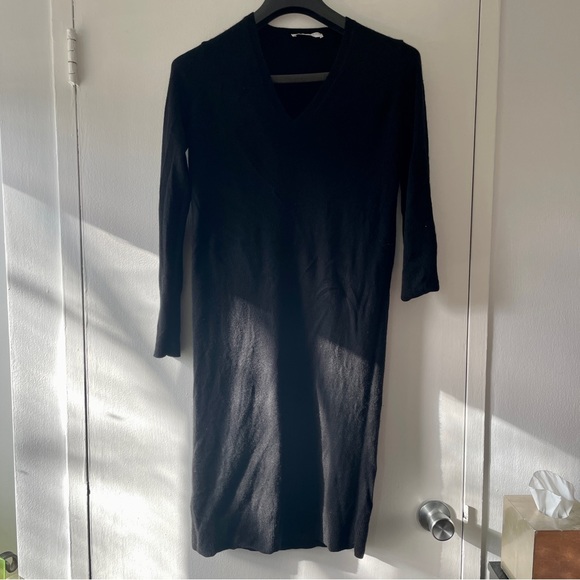 Everlane Dresses & Skirts - Everlane Black Cashmere Sweater Dress - Size Small